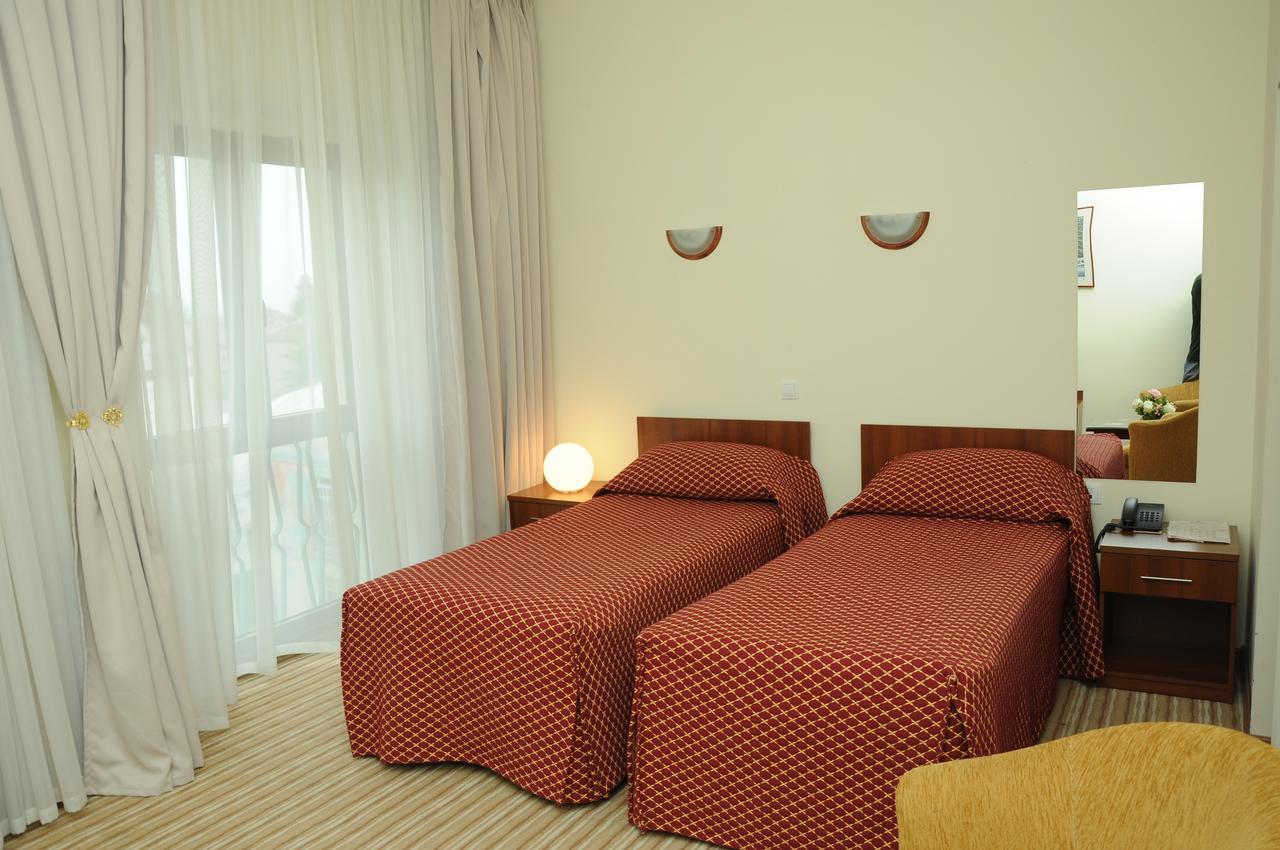 Hotel Shirok Sokak บิโตลา ภายนอก รูปภาพ
