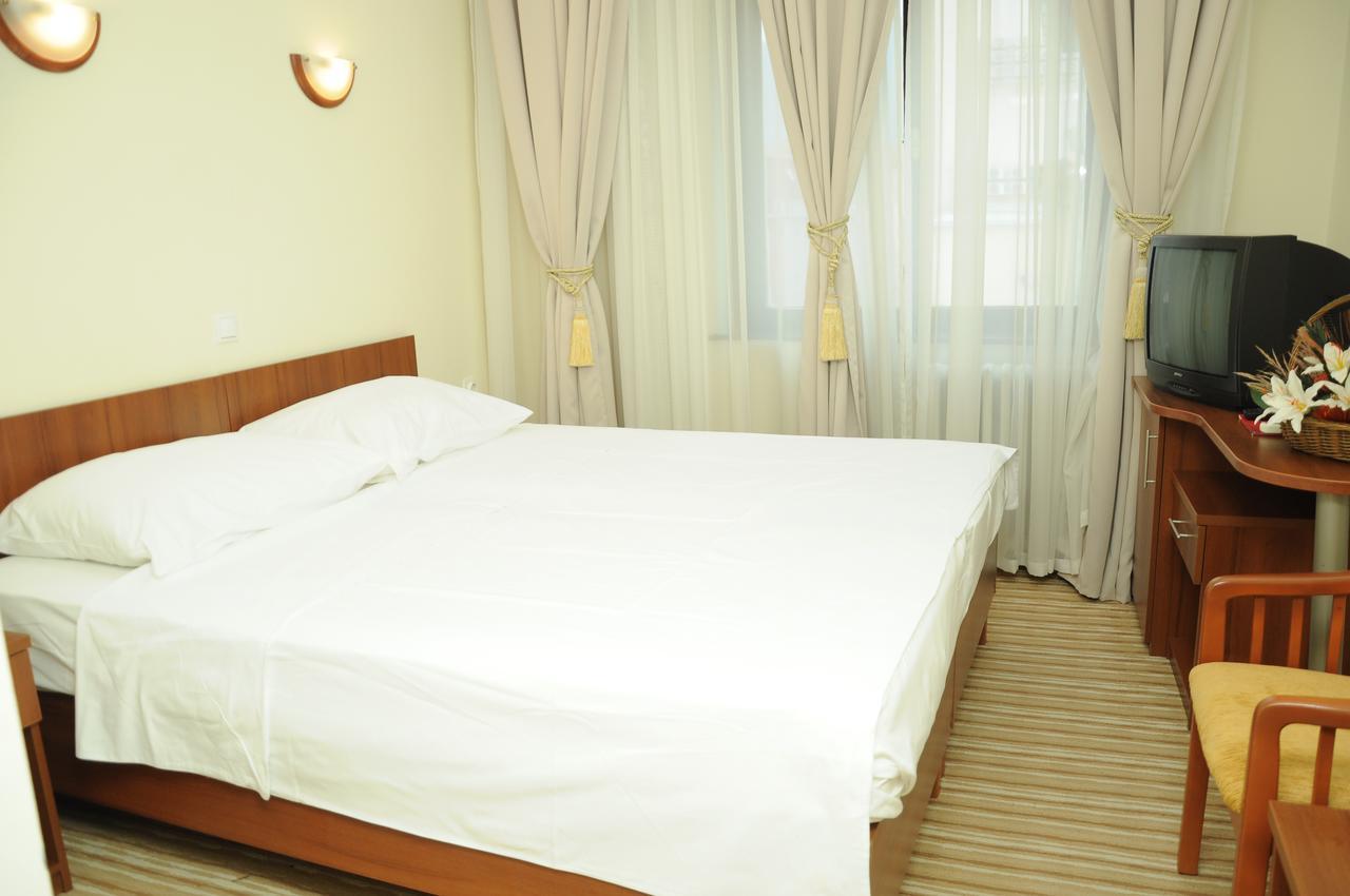 Hotel Shirok Sokak บิโตลา ภายนอก รูปภาพ